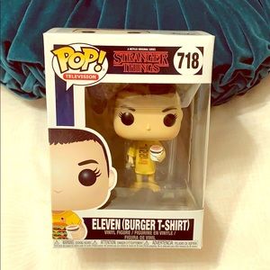 Funko POP Stranger Things 718 Eleven Burger TShirt